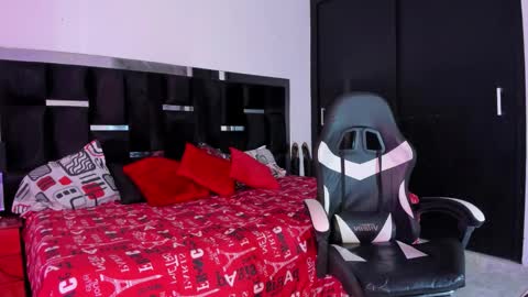 tashasant online show from October 26, 2025, 8:26 pm