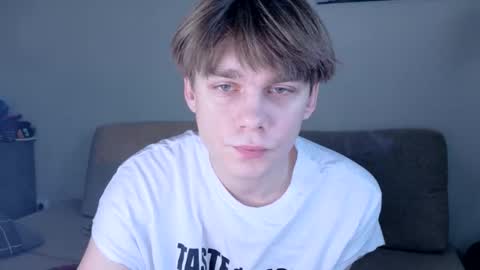 Snapshot of tasteithorny chatting on April 4, 2026, 10:35 am tasteithorny online show from April 4, 2026, 10:35 am