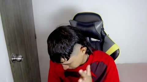 Snapshot of tatannn_ chatting on November 6, 2025, 8:10 pm T A T A N online show from November 6, 2025, 8:10 pm