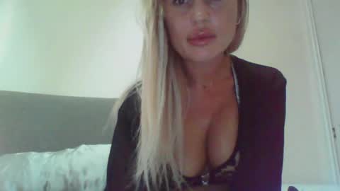tatiana19988 online show from July 25, 2026, 7:00 pm