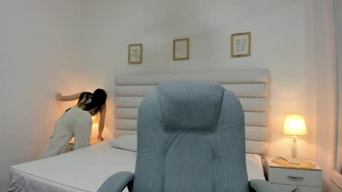 tatiana_arboleda online show from April 14, 2026, 3:45 am