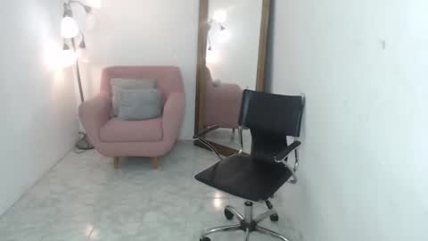 isabel online show from November 3, 2025, 2:57 am