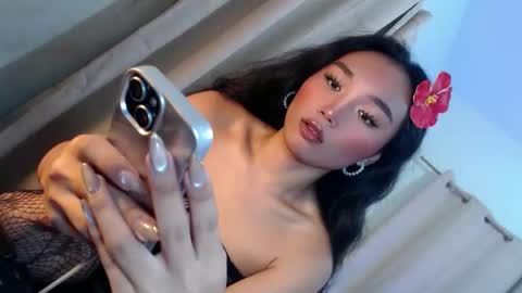 Snapshot of tatiana_wilton chatting on April 30, 2026, 2:01 pm ANDREA online show from April 30, 2026, 2:01 pm