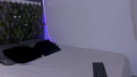 tatianasquirthot online show from April 8, 2026, 7:14 pm