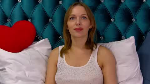 Snapshot of tatibugati chatting on February 4, 2026, 6:19 am TatiBugati online show from February 4, 2026, 6:19 am