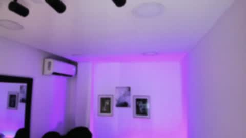 Snapshot of tatii_moon chatting on January 12, 2025, 3:39 am Tati online show from January 12, 2025, 3:39 am