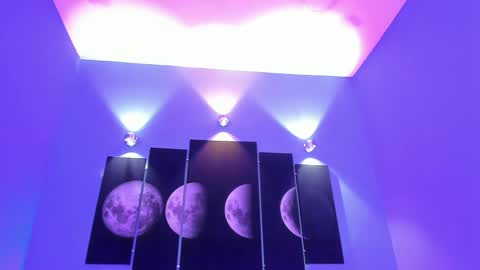 Snapshot of tatii_moon chatting on February 7, 2025, 9:47 am Tati online show from February 7, 2025, 9:47 am