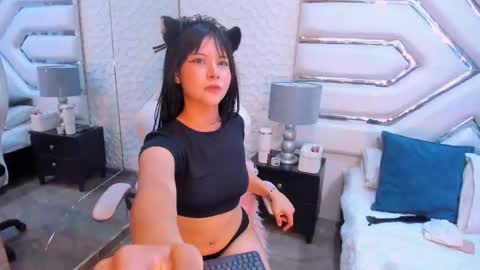 tatilee online show from September 26, 2025, 7:40 pm