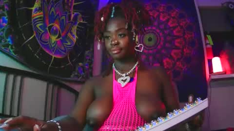 Snapshot of tatithegoddess chatting on January 27, 2025, 8:29 am Tati the Ebony goddess online show from January 27, 2025, 8:29 am