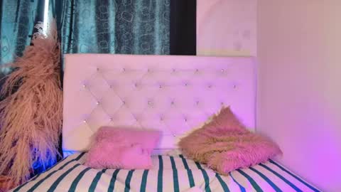 Snapshot of tatixxxvega chatting on April 18, 2026, 6:56 pm tatix online show from April 18, 2026, 6:56 pm