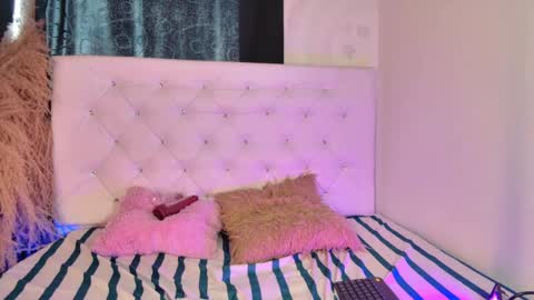 Snapshot of tatixxxvega chatting on April 18, 2026, 7:58 pm tatix online show from April 18, 2026, 7:58 pm