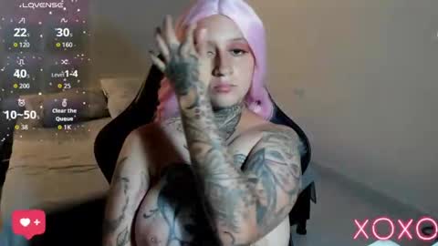 jess online show from November 15, 2025, 7:43 pm