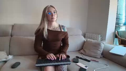 Snapshot of tattoobbgirl chatting on July 17, 2026, 5:29 pm tattoobbgirl online show from July 17, 2026, 5:29 pm