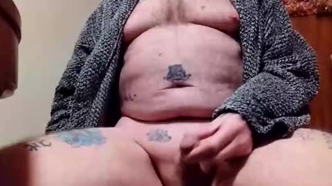 tattooedbear online show from December 17, 2025, 6:08 am