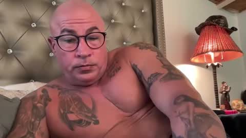 tattoosandabs online show from January 17, 2025, 11:29 pm