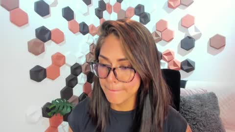 Snapshot of tattybunny chatting on December 29, 2024, 7:53 pm Tatty online show from December 29, 2024, 7:53 pm