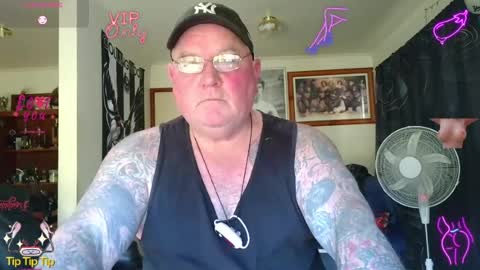 tattzsexy online show from July 17, 2026, 2:51 am