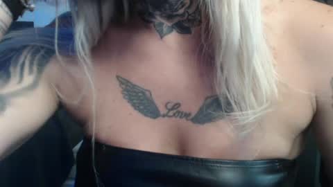 tatuada_safada online show from June 12, 2026, 7:29 am