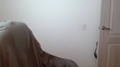 taurus4k online show from March 5, 2025, 7:06 pm