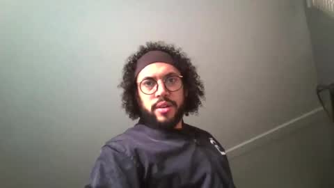 Snapshot of taurusbaeforever chatting on April 9, 2026, 1:27 pm taurusbaeforever online show from April 9, 2026, 1:27 pm