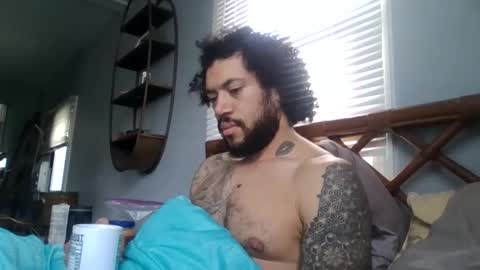 Snapshot of taurusbaeforever chatting on April 14, 2026, 1:06 pm taurusbaeforever online show from April 14, 2026, 1:06 pm