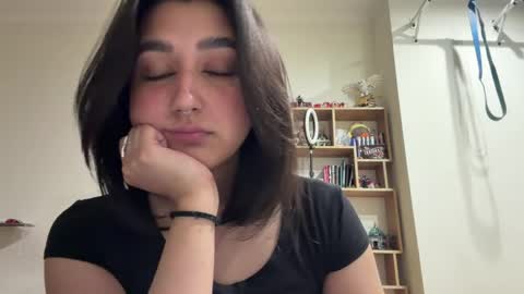 Snapshot of tawnyamartinek chatting on May 26, 2026, 7:04 am Riza online show from May 26, 2026, 7:04 am