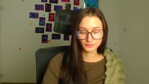 Taya online show from February 4, 2026, 6:52 am