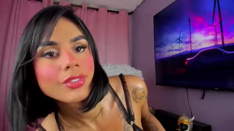 Snapshot of taybunny18 chatting on March 4, 2025, 5:00 am   online show from March 4, 2025, 5:00 am
