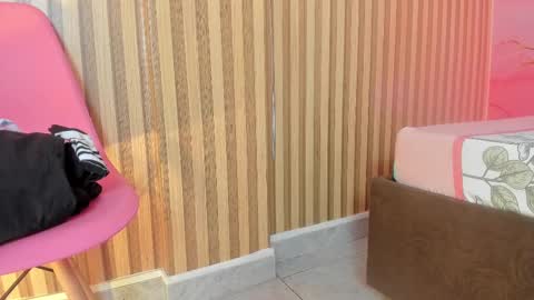 Sarah  online show from March 11, 2025, 7:25 pm