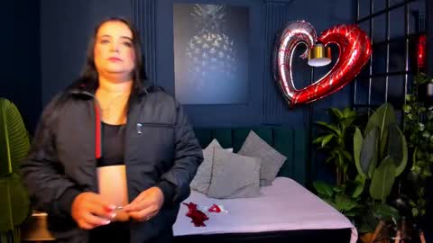 Taylor Bennet online show from February 14, 2025, 12:03 pm