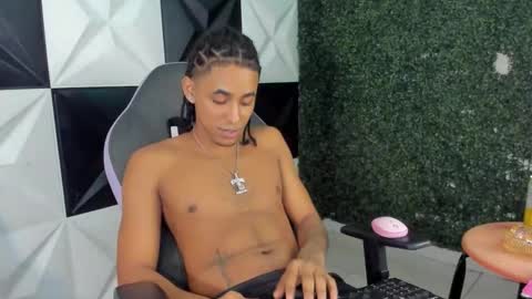 Taylor online show from April 8, 2026, 3:28 am