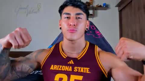 taylor_mclane1 online show from April 20, 2026, 6:42 pm