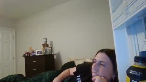 taylorslay online show from May 18, 2026, 4:07 am