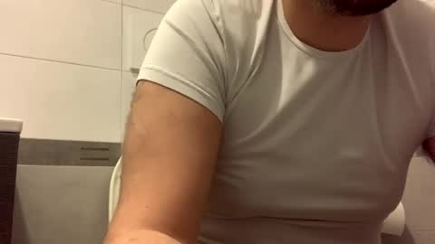 Tbest1986 online show from January 30, 2025, 5:06 pm