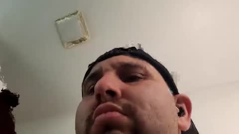 Snapshot of tboy833 chatting on February 21, 2025, 4:37 pm Luis online show from February 21, 2025, 4:37 pm