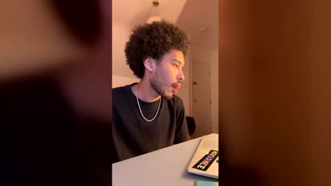 Snapshot of tdr1998 chatting on February 17, 2026, 2:57 pm tdr1998 online show from February 17, 2026, 2:57 pm