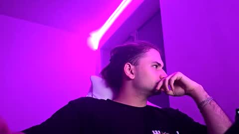 Snapshot of teasenova chatting on October 11, 2025, 8:07 pm Vlad online show from October 11, 2025, 8:07 pm