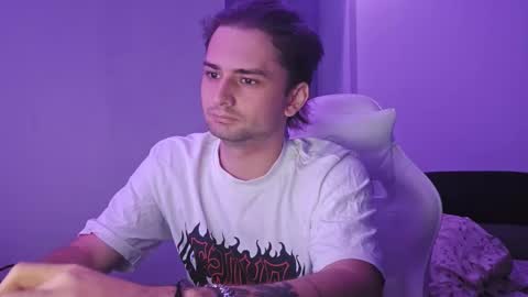 Snapshot of teasenova chatting on November 6, 2025, 6:09 pm Vlad online show from November 6, 2025, 6:09 pm