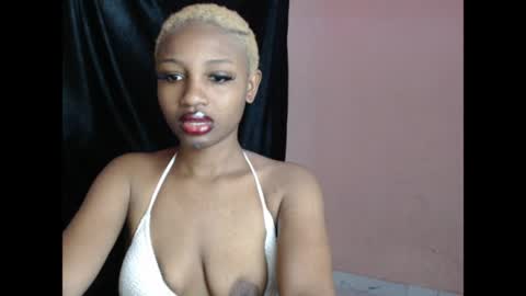 teasexkitty online show from May 18, 2026, 8:03 pm