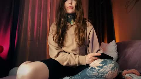 Mary     X TechnoElfff  INST    fansly kissmary online show from February 14, 2026, 5:53 pm