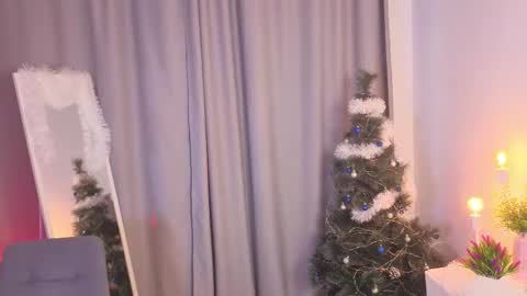 Snapshot of tecna_tonic chatting on December 23, 2025, 5:05 am all me precious online show from December 23, 2025, 5:05 am