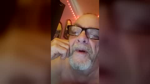 Snapshot of tedestep2 chatting on June 19, 2026, 4:44 pm tedestep2 online show from June 19, 2026, 4:44 pm