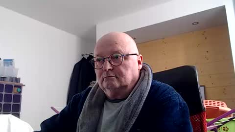 tedy6374 online show from November 16, 2025, 12:33 pm