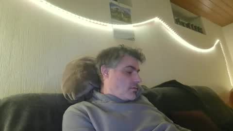 Peter online show from November 7, 2025, 7:14 pm