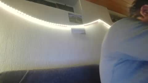 Peter online show from November 19, 2025, 11:27 pm