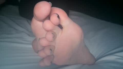 Viv West online show from November 7, 2025, 4:34 am