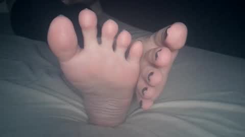 Viv West online show from February 4, 2026, 4:40 am