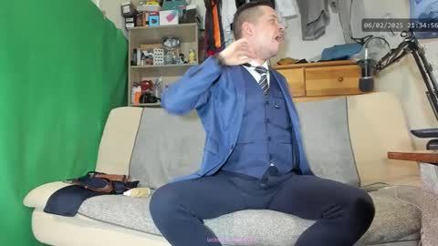 Snapshot of telepaticman chatting on February 6, 2025, 8:34 pm Virg Lszl online show from February 6, 2025, 8:34 pm