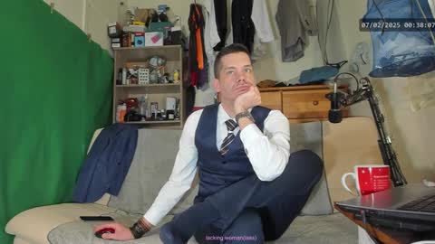 Snapshot of telepaticman chatting on February 6, 2025, 11:37 pm Virg Lszl online show from February 6, 2025, 11:37 pm