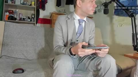 Snapshot of telepaticman chatting on February 11, 2025, 3:18 pm Virg Lszl online show from February 11, 2025, 3:18 pm